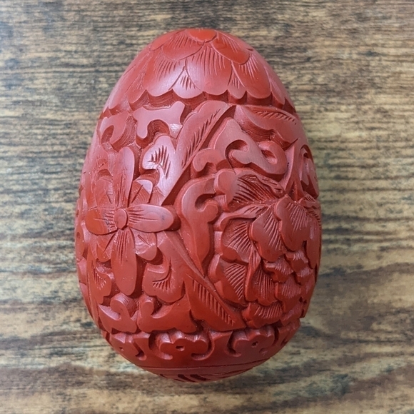 Red Cinnabar Egg Vintage Hand-Carved Chinese Decor - Picture 7 of 7